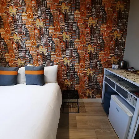 Alojamento de Acomodação e Pequeno-almoço Roomwest
