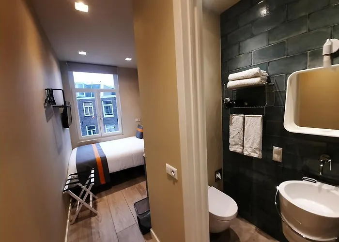 Roomwest 3* アムステルダム