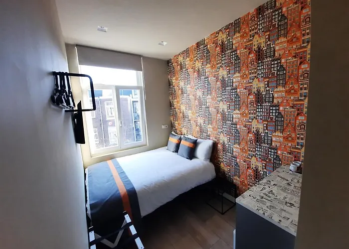 ゲストハウス Roomwest アムステルダム