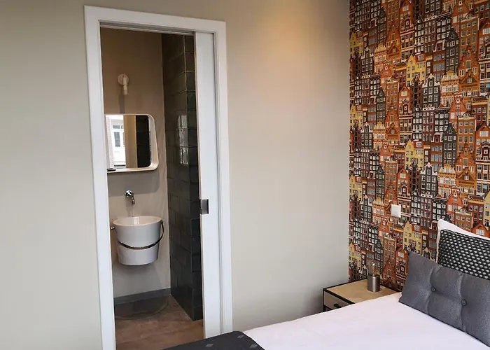 ゲストハウス Roomwest