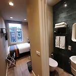 Roomwest 3* Amsterdam